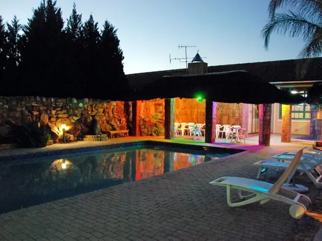Oasis Country Lodge