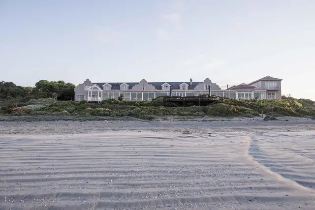 Blue Bay Lodge
