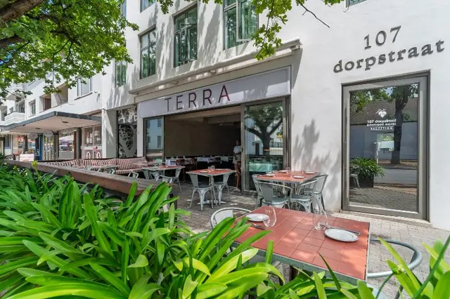 107 Dorpstraat Boutique Hotel