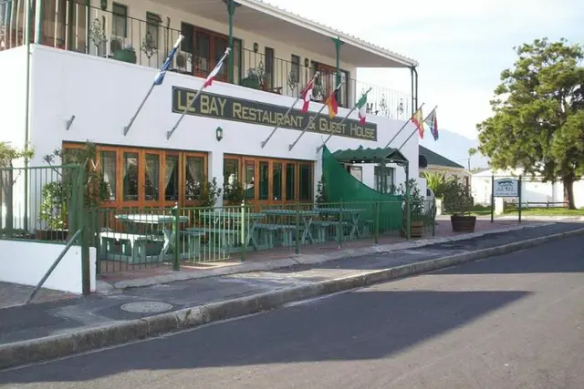 Le Bay Lodge
