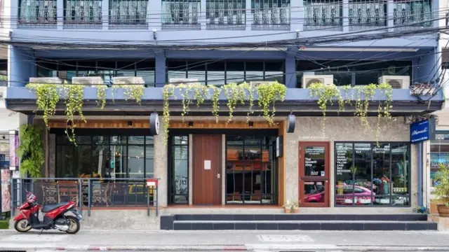 Zen Rooms Zleepmotion Bangkok