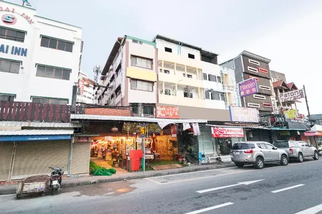 Vech Guesthouse Patong by ZUZU
