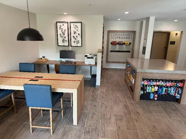 Candlewood Suites Jacksonville Southpoint