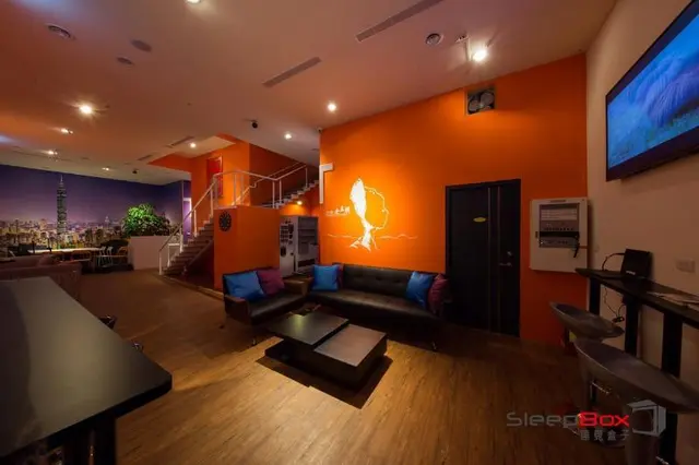 SleepBox Hostel