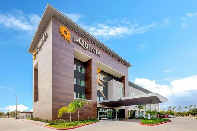 La Quinta Inn Suites Mcallen Convention Center