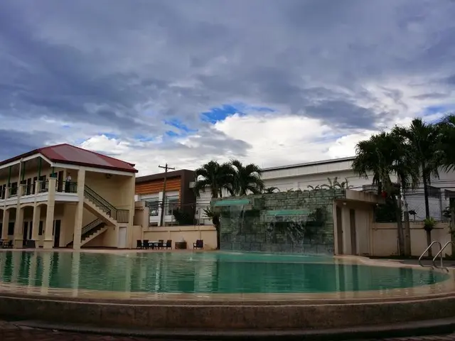 Dotties Place Hotel and Restaurant