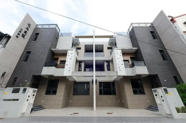 Yachuan Hostel