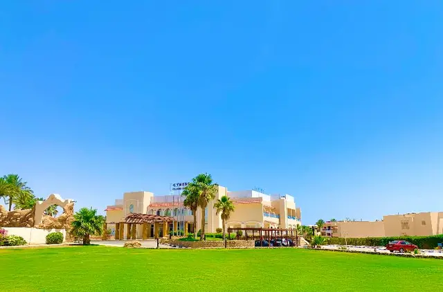 Ivy Cyrene Island Aquapark Resort