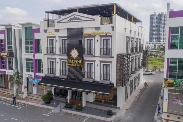 Redpine Boutique Hotel