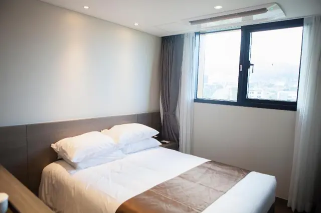 GreenTree Inn Jeju Seogwipo Express Hotel