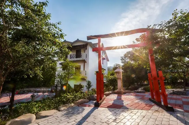 Huaman hot spring villa