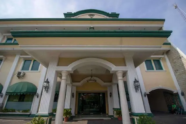 RedDoorz Plus near Alun Alun Kejaksan Cirebon