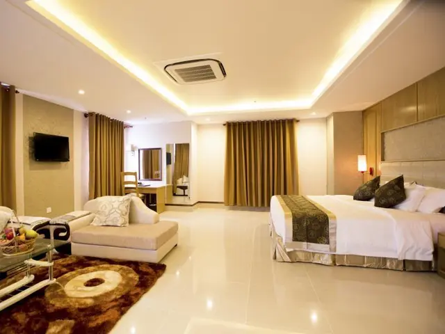 West Hotel
