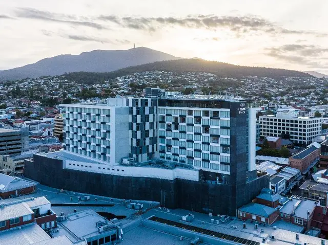 Crowne Plaza Hobart