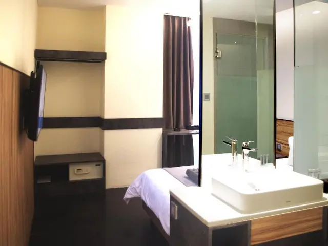Erian Hotel