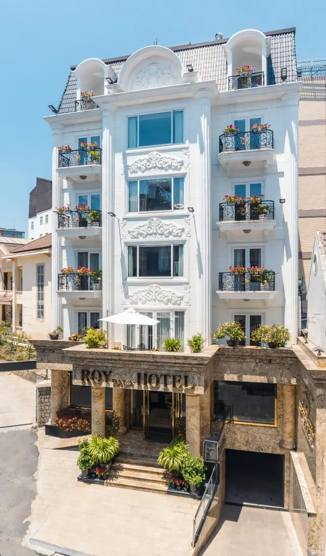 Roy Dala Hotel