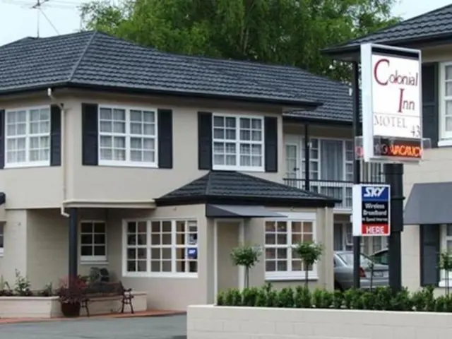 Colonial Inn Motel