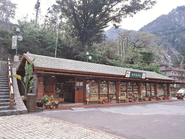 Ku Kuan Hotel