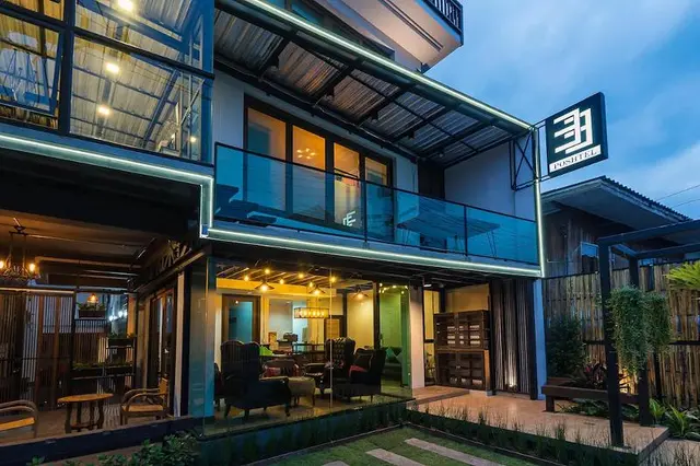 33 Poshtel by ZUZU