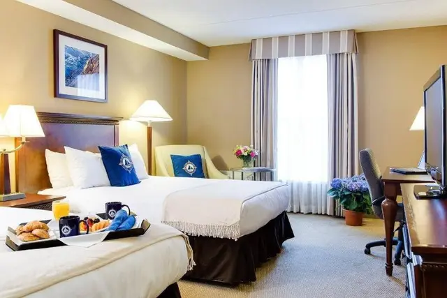 Salem Waterfront Hotel & Suites