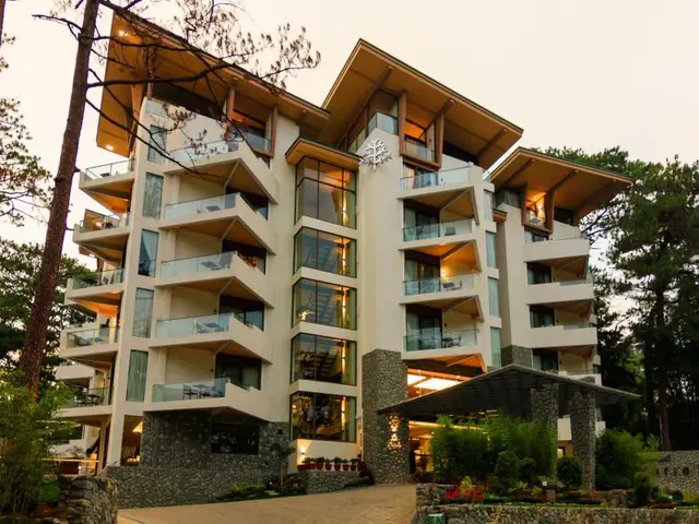 Grand Sierra Pines Hotel