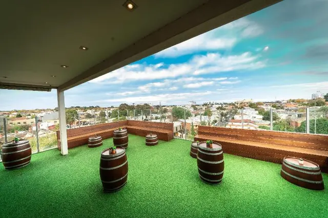 Summer House Backpackers Melbourne