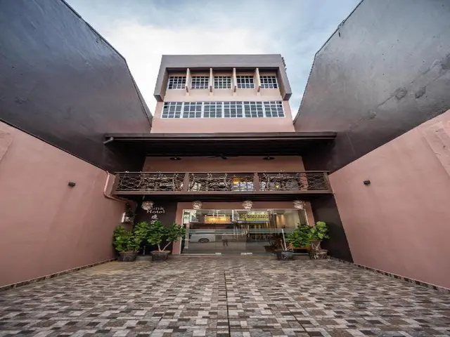 Link Hotel