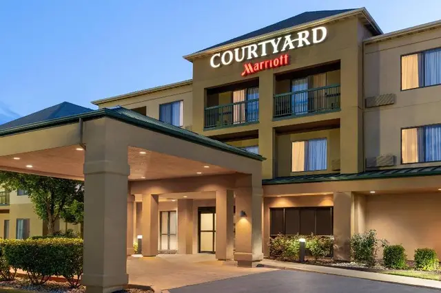 Courtyard By Marriott Lubbock