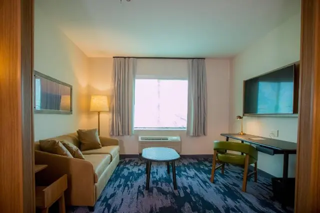 Fairfield Inn & Suites By Marriott Alexandria