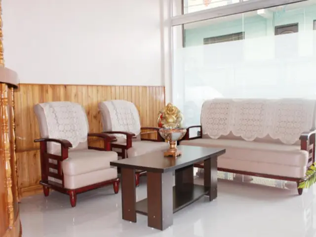 Hotel White Yak