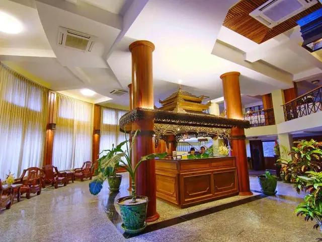 Shwe Ingyinn Hotel Mandalay