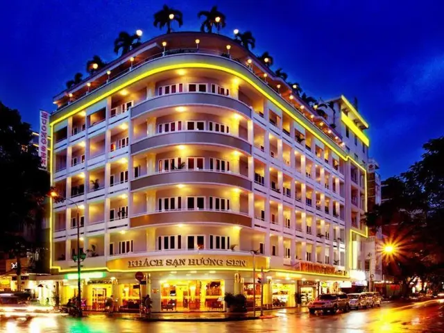 Huong Sen Hotel