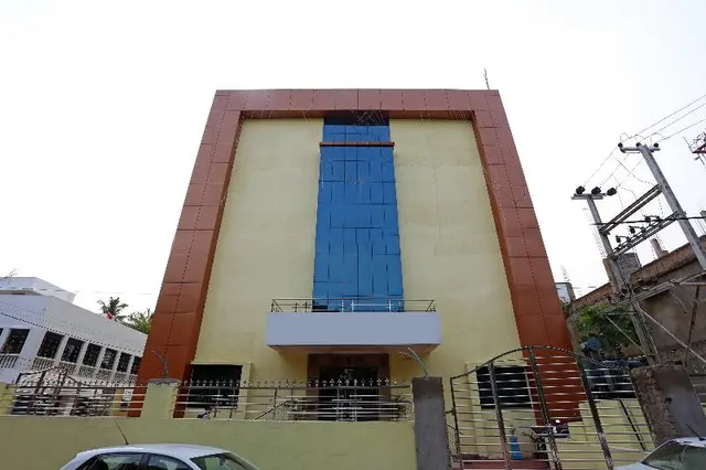 Capital O 9010 Hotel Railview