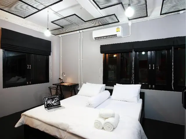 Me Room Hotel