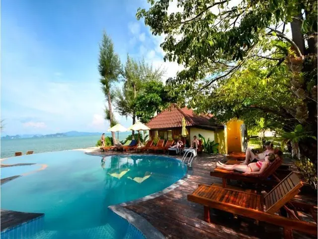 Thiwson Beach Resort (SHA Certified)