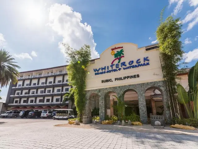 White Rock Waterpark and Beach Hotel