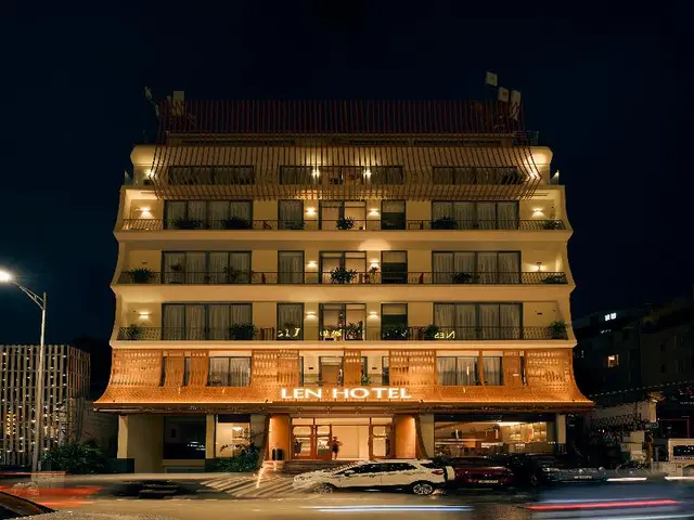 Len's Hotel