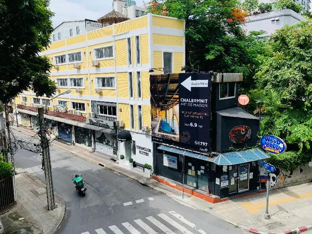 Thonglor Suites Hotel