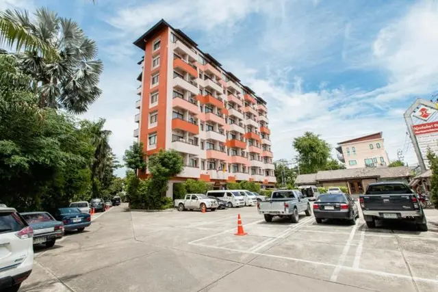 Nonthaburi Palace Hotel