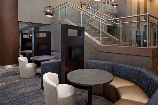Courtyard By Marriott Dallas Downtown/Reunion Dist