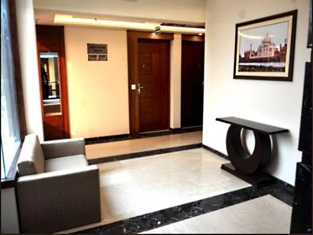 Seven Hills Tower