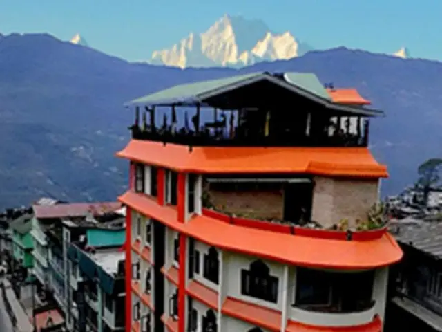 Central Hill Resort