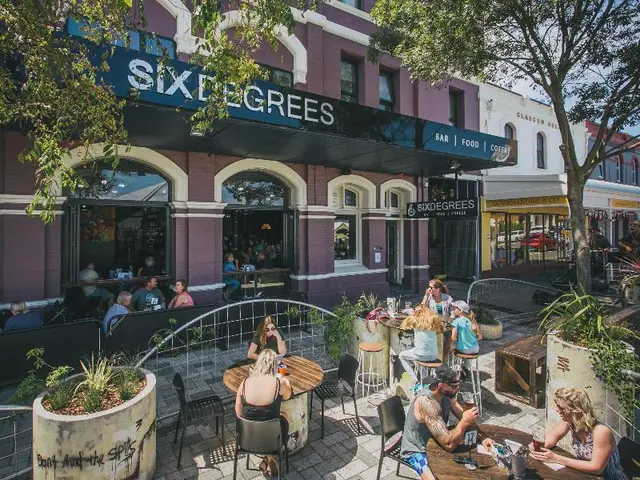 Six Degrees Boutique Hotel