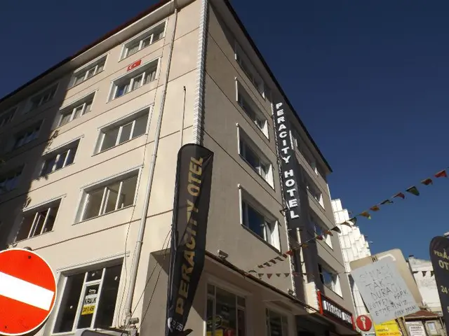 Peracity Hotel