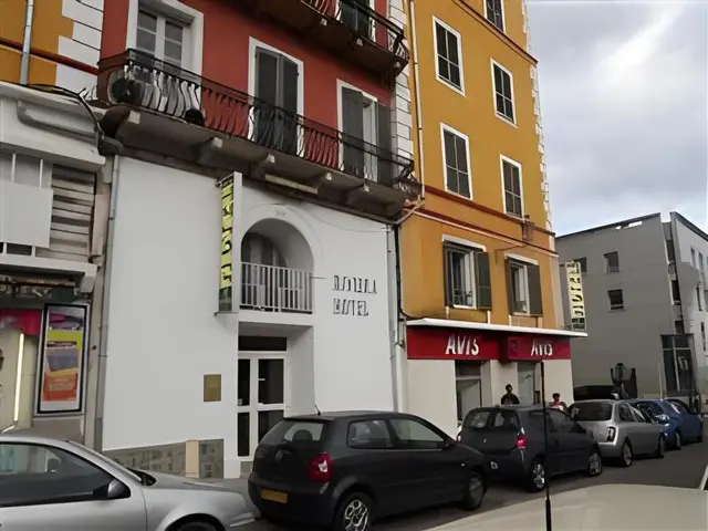 Riviera Hotel
