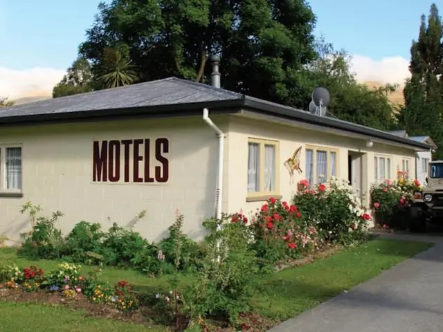 Burkes Pass Country Motel