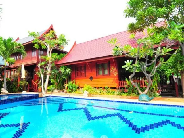 Ruen Kanok Thai House