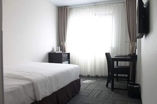 Sakura Hotel 3