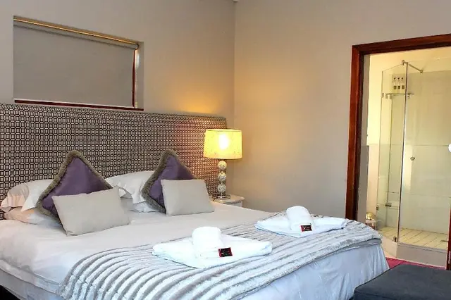 Shaloha Guesthouse on Supertubes