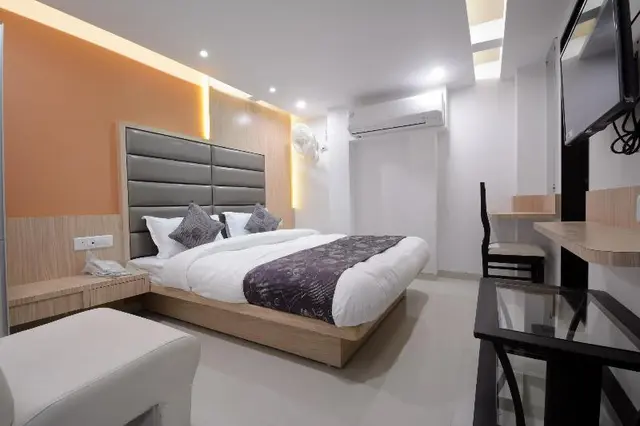 Hotel One Up